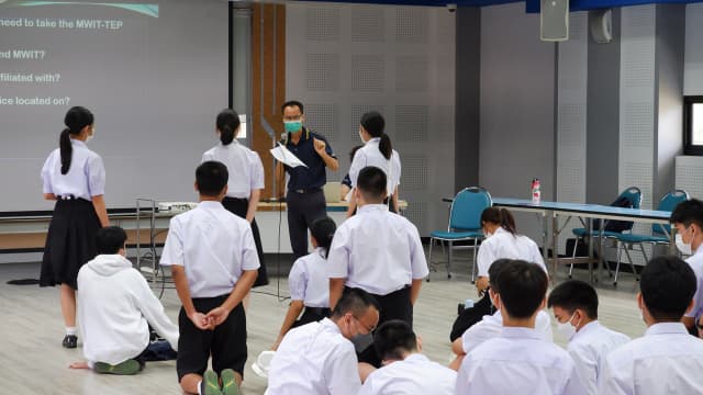 สาขาภาษาต่างประเทศ
